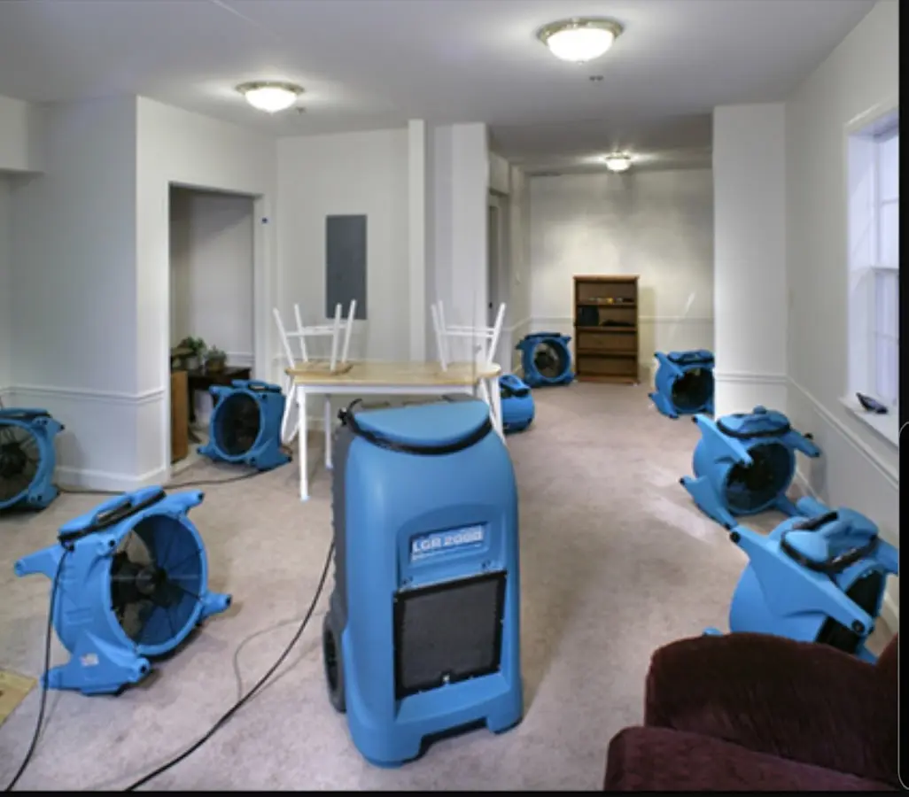 Air movers and dehumidifier setup for Water Extraction & Removal in Oviedo