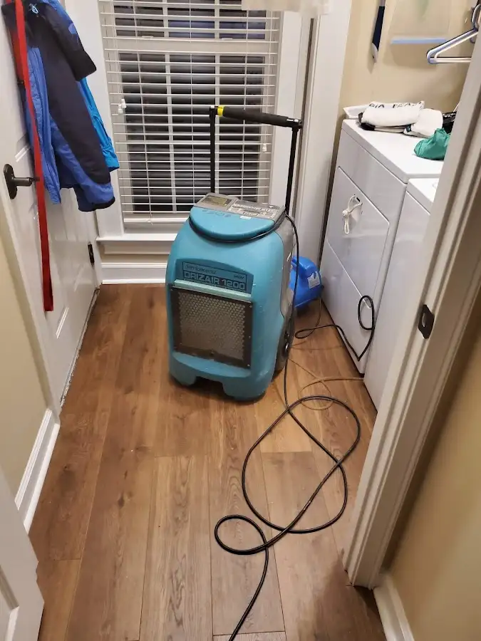 Commercial dehumidifier deployed for Flood Damage Cleanup in Oviedo